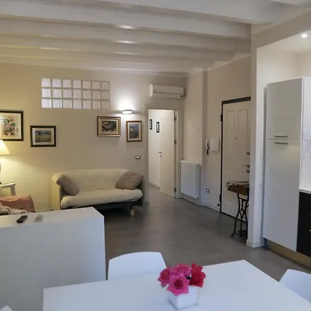 Bellissimo Bilocale In Centro Storico *